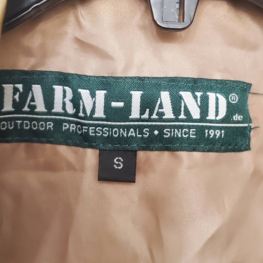 Women's Farm-Land quilted Vest - Picture 2 of 7